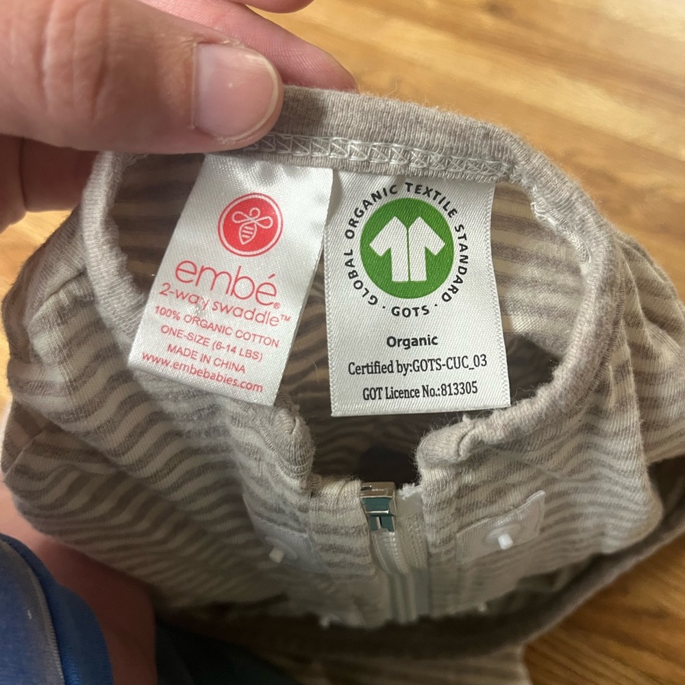GOTS Certified Organic Embe Baby Swaddle - Picture 2 of 3